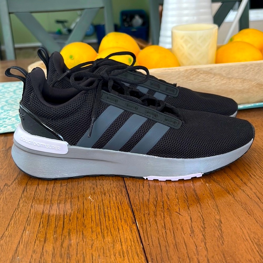 Womens adidas cloud foam super